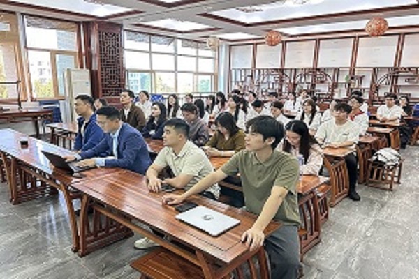 國學(xué)教育推廣 從經(jīng)典誦讀到文化傳承的現(xiàn)代探索